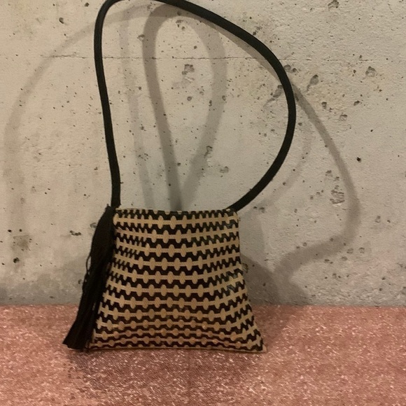 Reva Handbags - Vintage Reva Black and Tan Fabric Purse With Black Suede Strap and Tassel